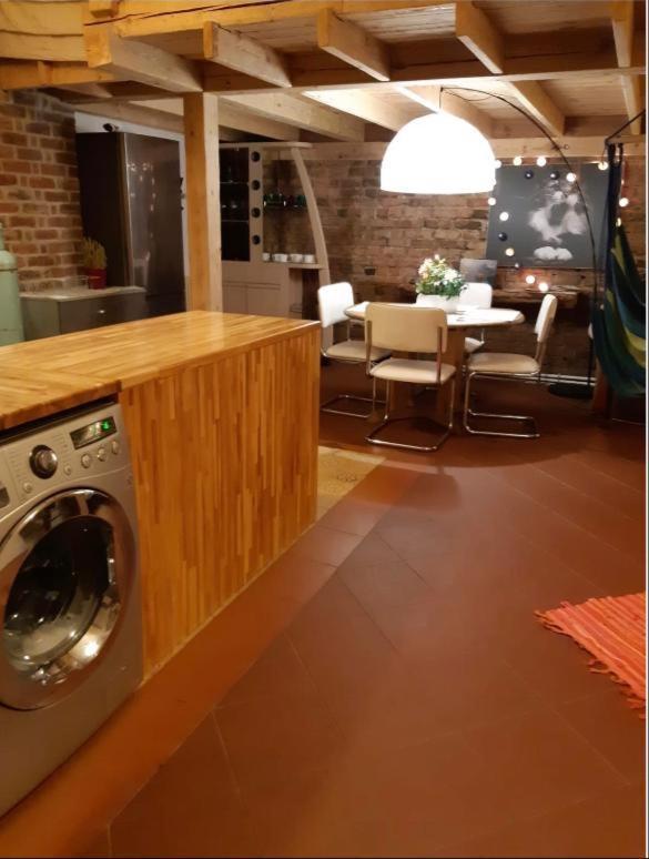 2 Story Studio Apartment Free Parking Included リガ エクステリア 写真